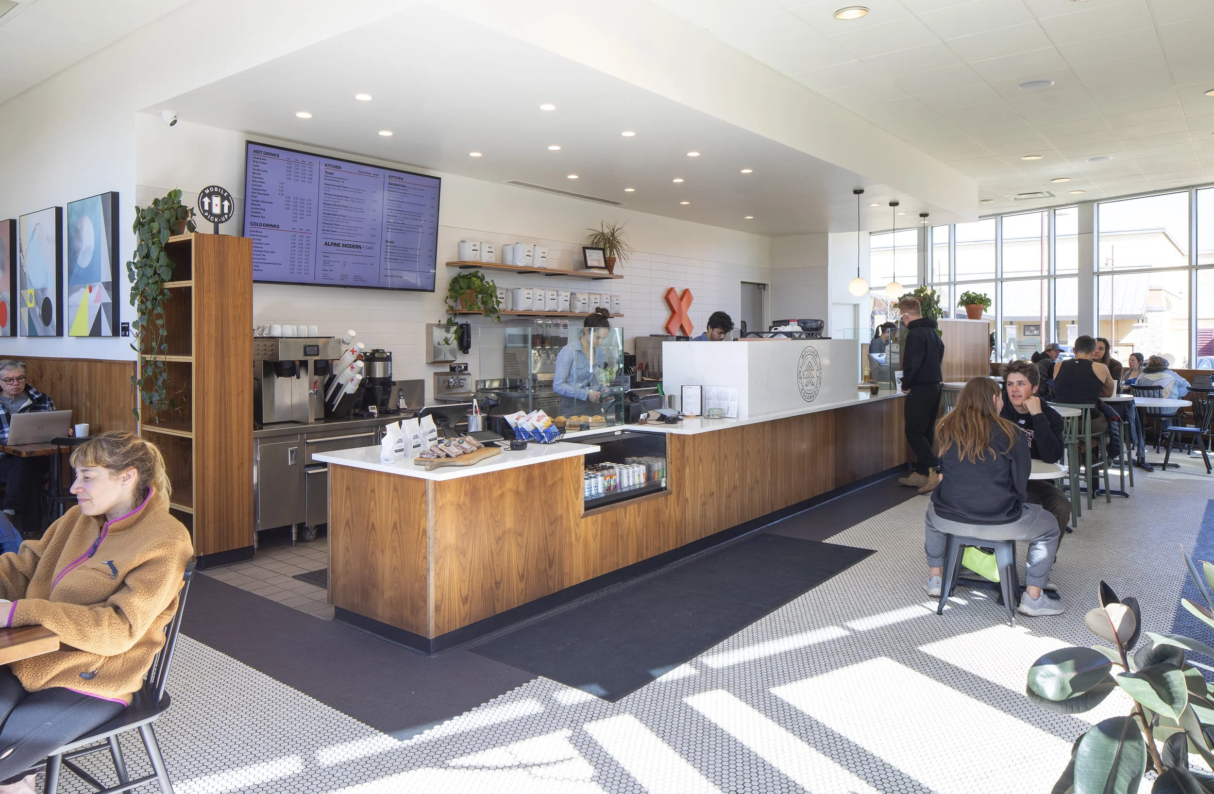 Interior ambiance at Alpine Modern 29th Street Mall location